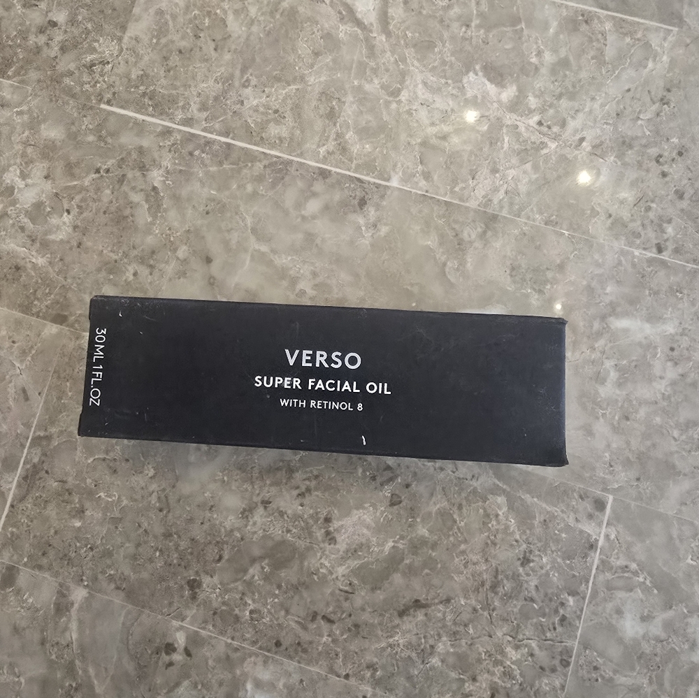 Verso Super Facial Oil with Retinol 8